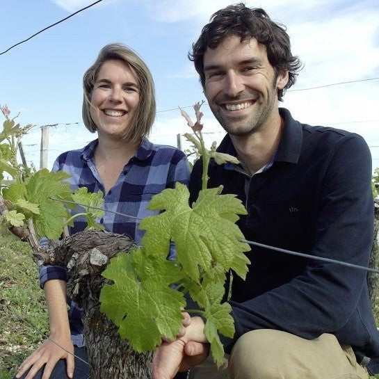 Maya Sallée and Nicolas Fernandez in the vineyard